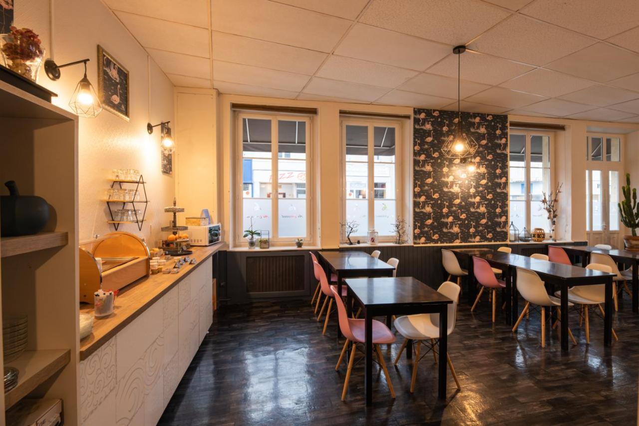 Logis Hotel Au Croissant Buzancais Экстерьер фото