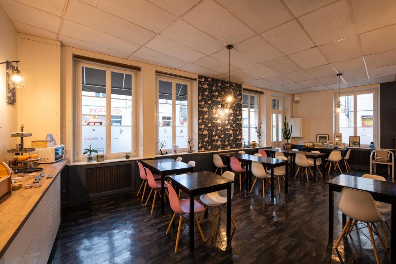 Logis Hotel Au Croissant Buzancais Экстерьер фото
