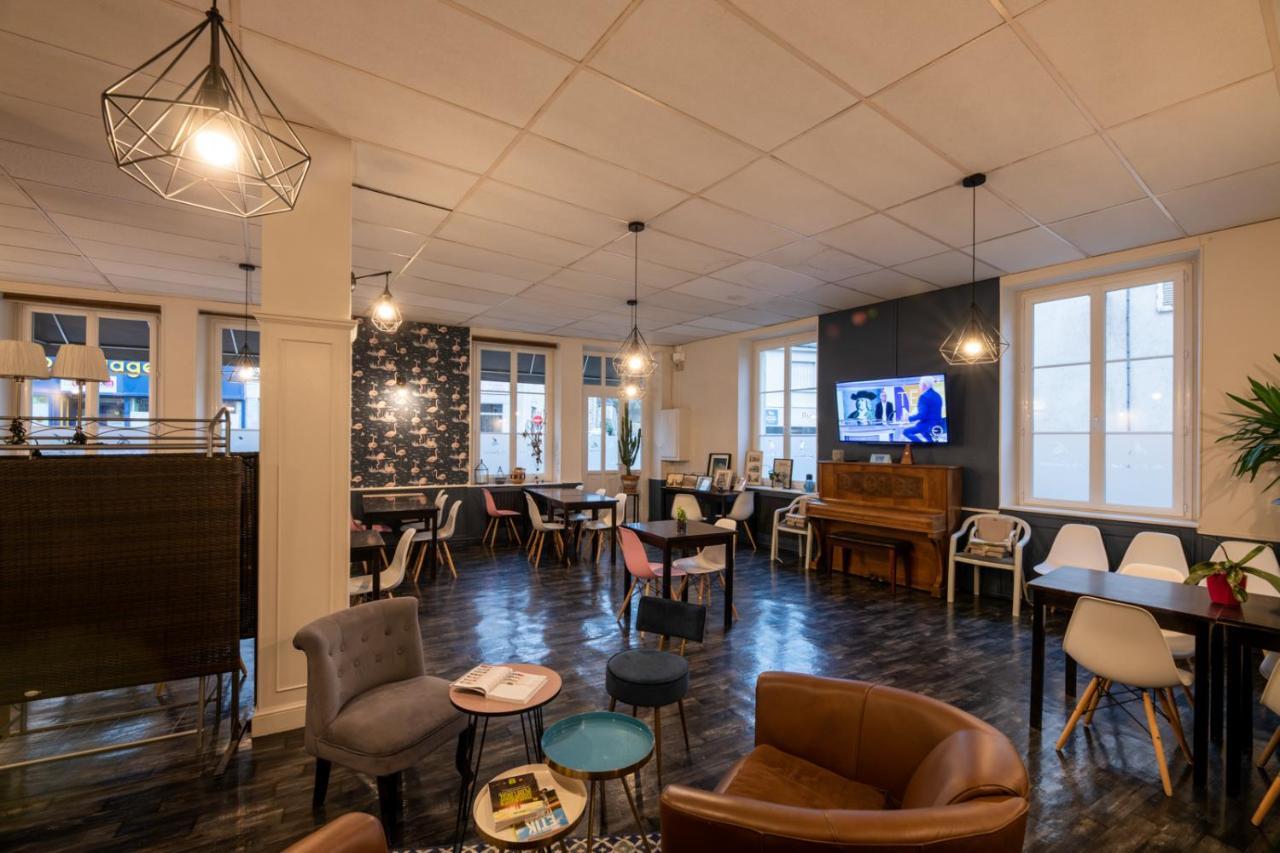 Logis Hotel Au Croissant Buzancais Экстерьер фото