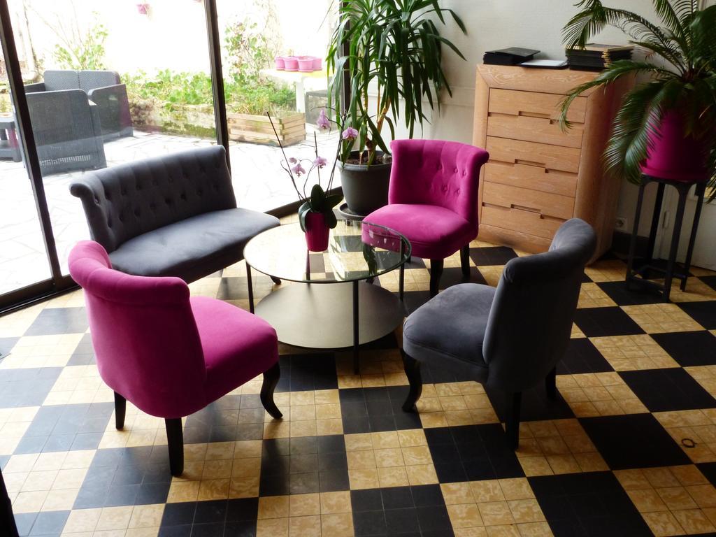 Logis Hotel Au Croissant Buzancais Экстерьер фото